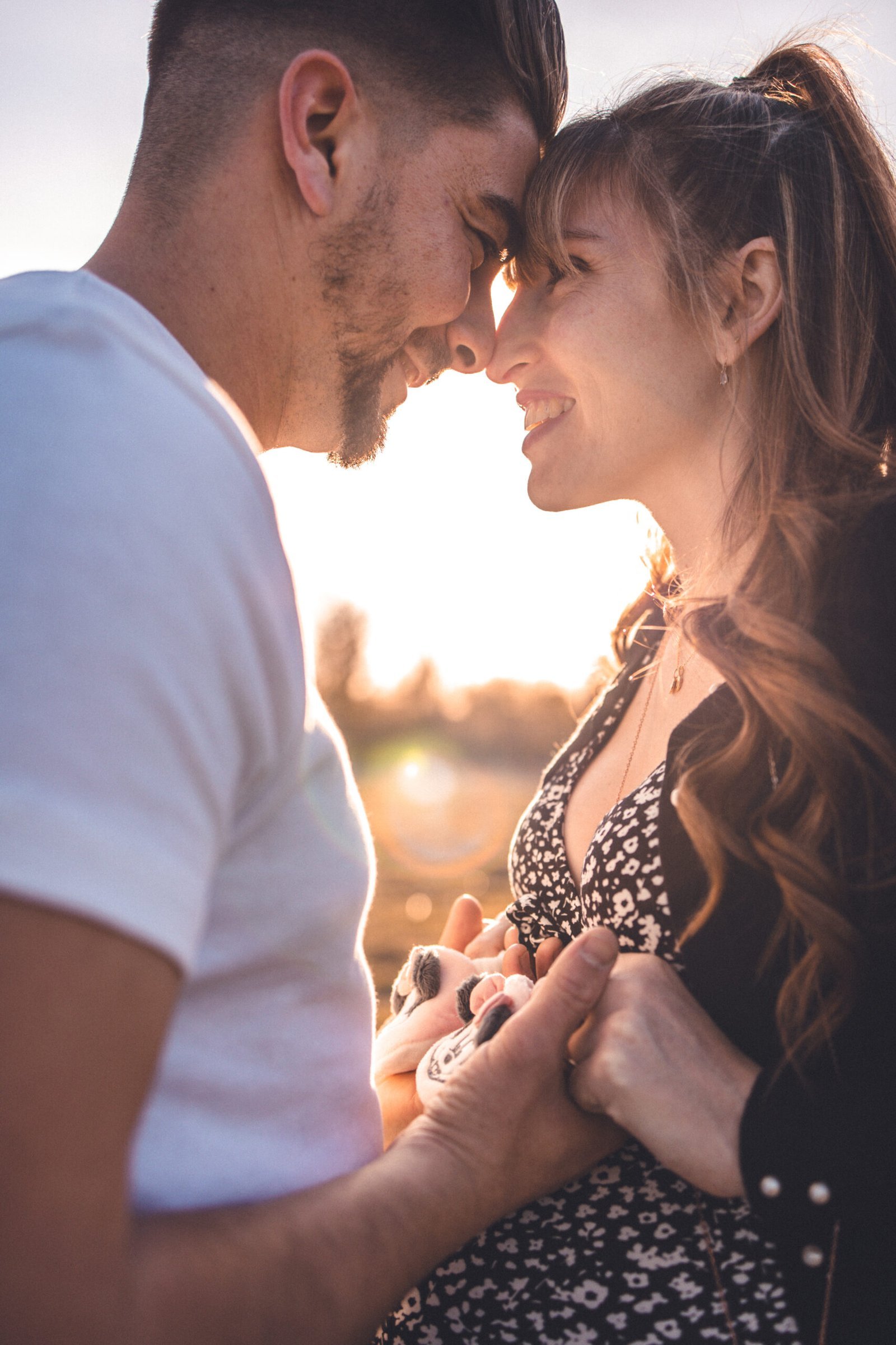shooting couple golden hours