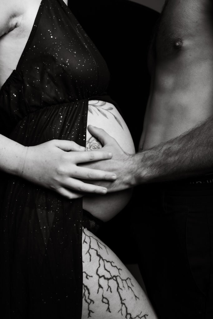 photographe de grossesse en studio sur carbonne muret