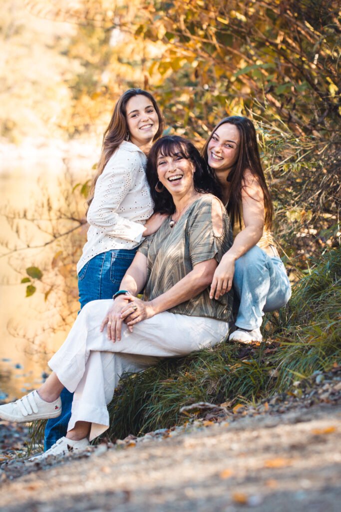 photographe famille mere filles sur rieumes carbonne en haute garonne, gers et ariege