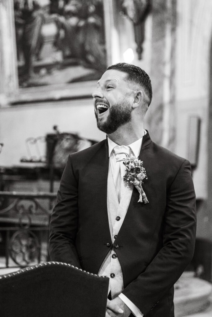 Le marié dans l'église de Carbonne