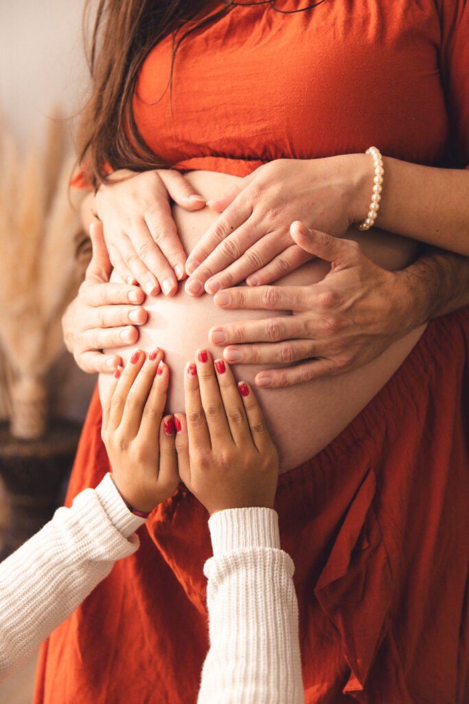 shooting grossesse au studio sur marquefave 31390 proche de carbonne, muret, cazeres en haute garonne